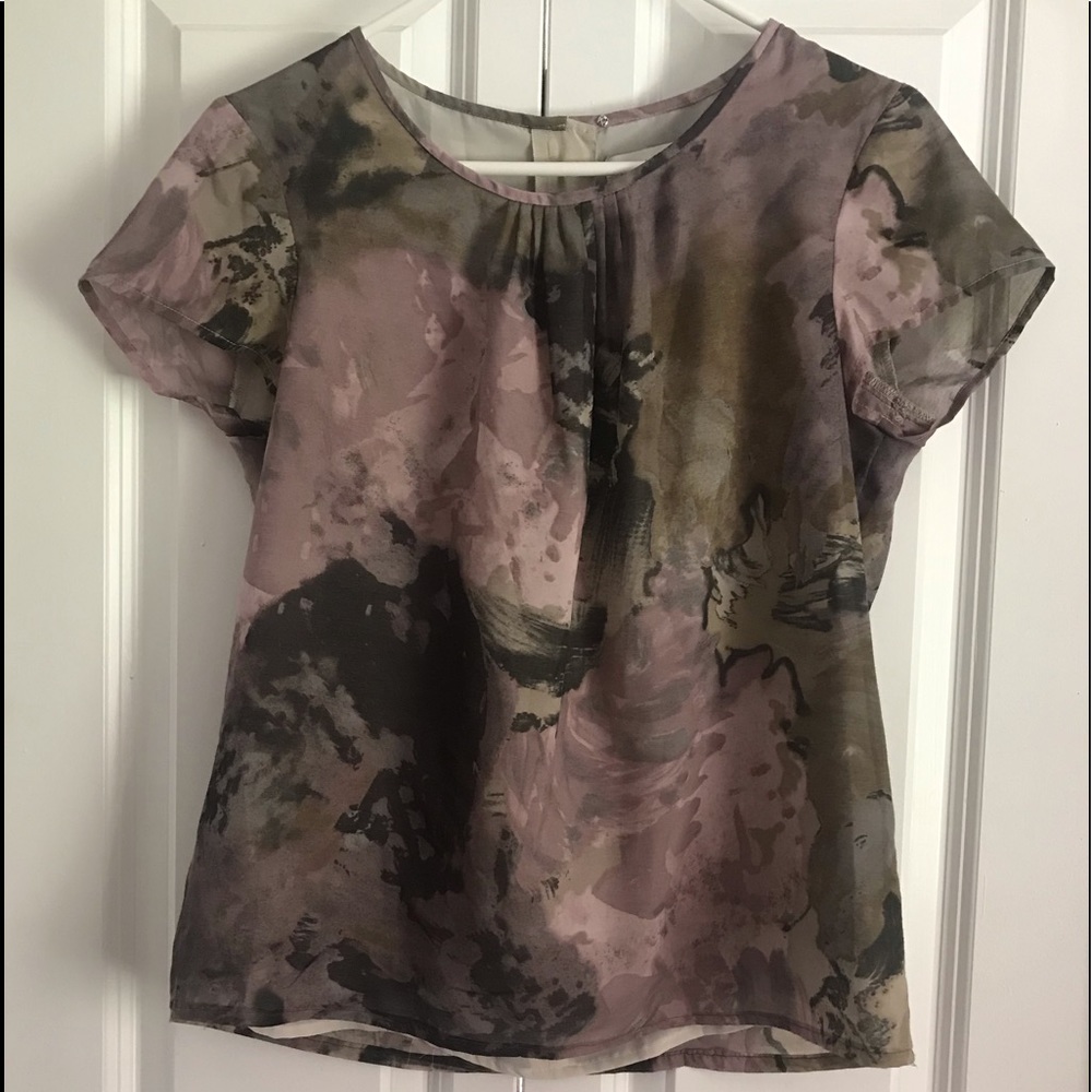 Loft Woman’s Maternity M Blouse Water Color Stlye